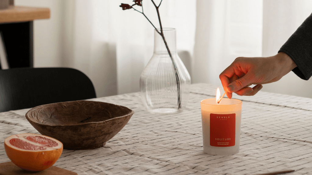 Solitude Floral Woody Candle | Solitude Woody Candle | Kensla Studio